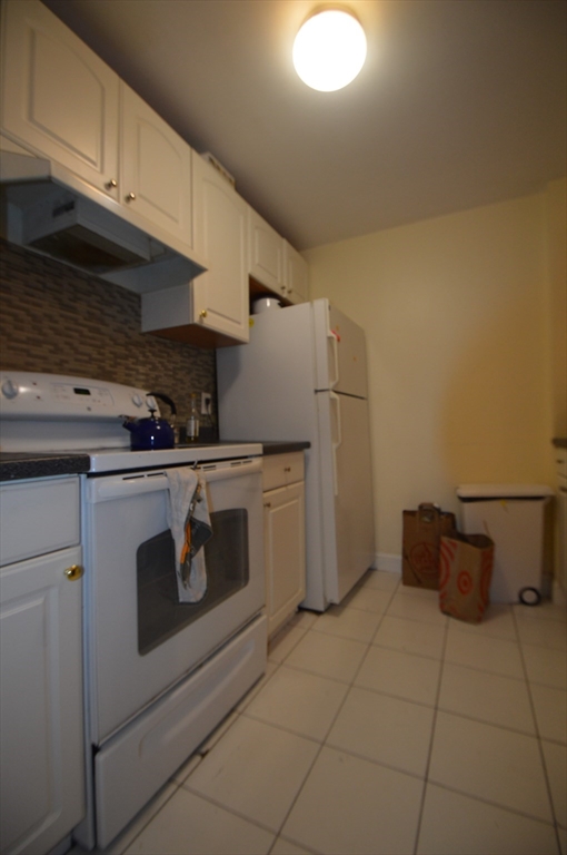 94 Pleasant Street, Unit 1 Brookline, MA 02446 - Photo 11 of 13