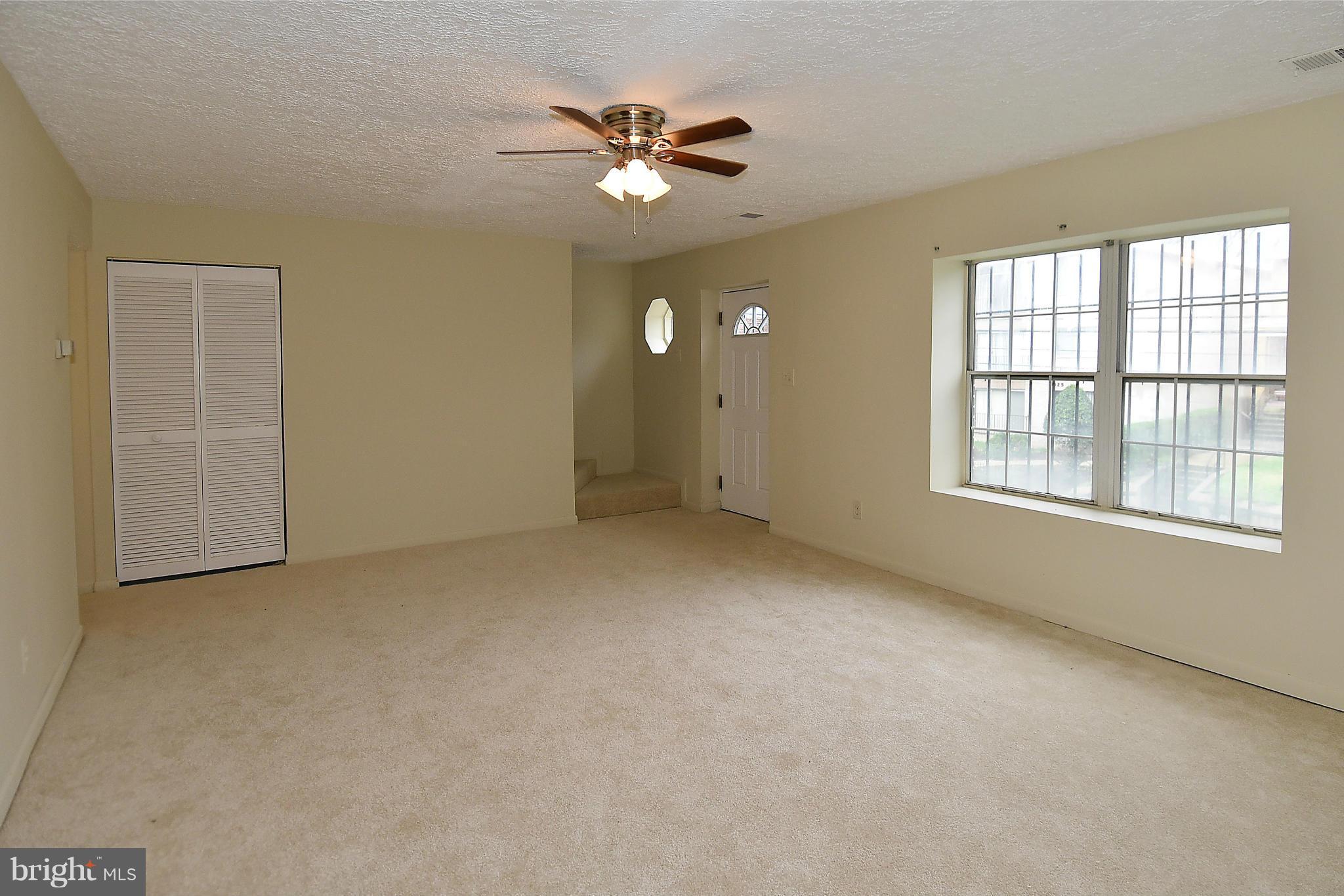 1422 Morris Road Southeast Washington, DC 20020 - Photo 4 of 27 Living Room