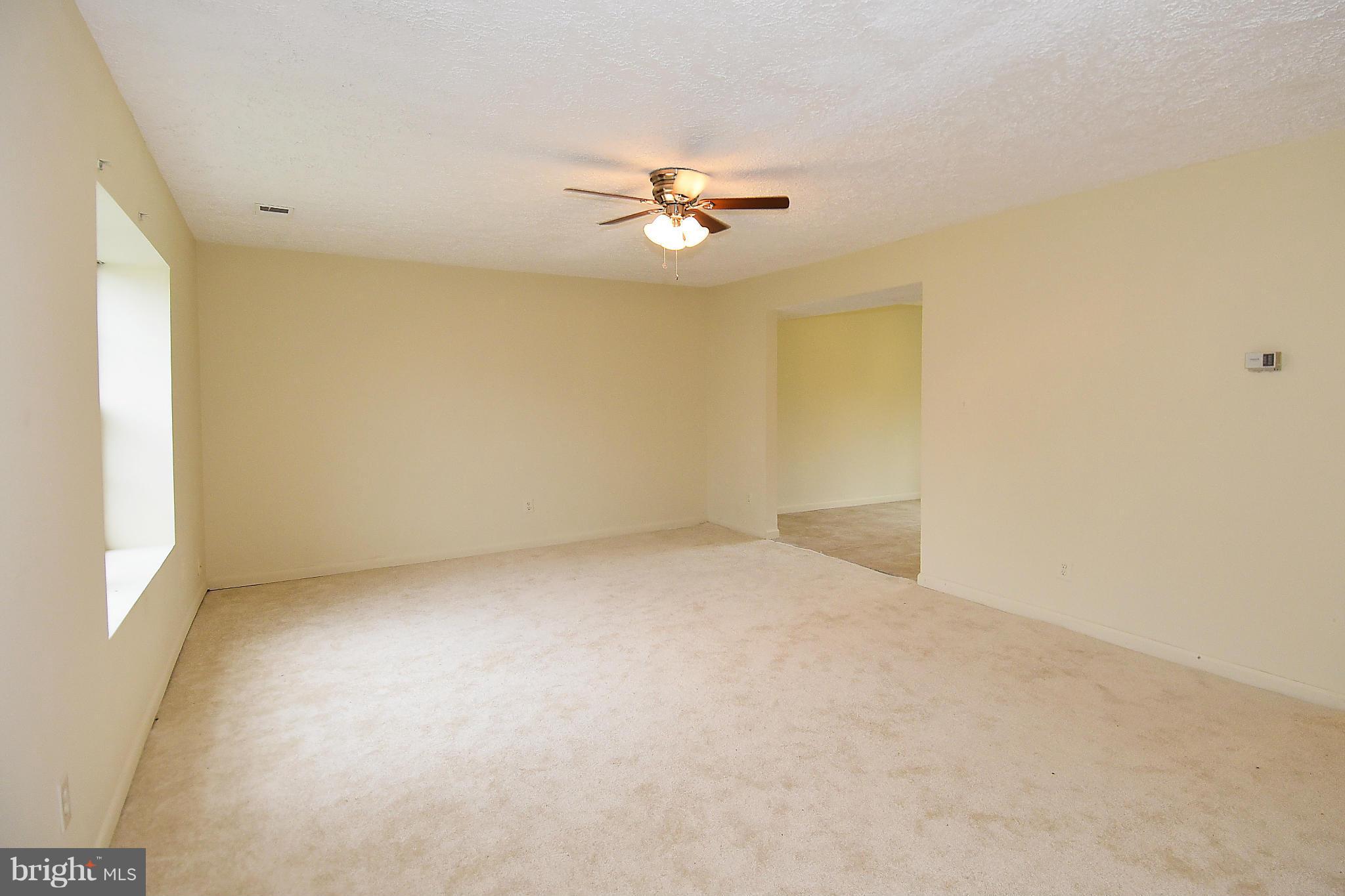 1422 Morris Road Southeast Washington, DC 20020 - Photo 7 of 27 Living Room
