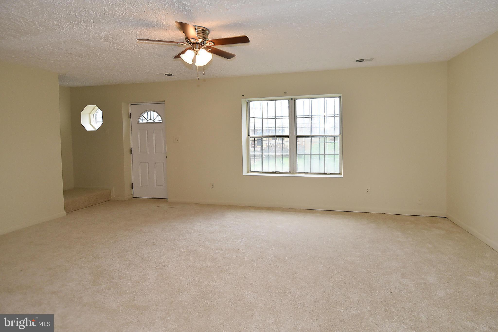 1422 Morris Road Southeast Washington, DC 20020 - Photo 8 of 27 Living Room