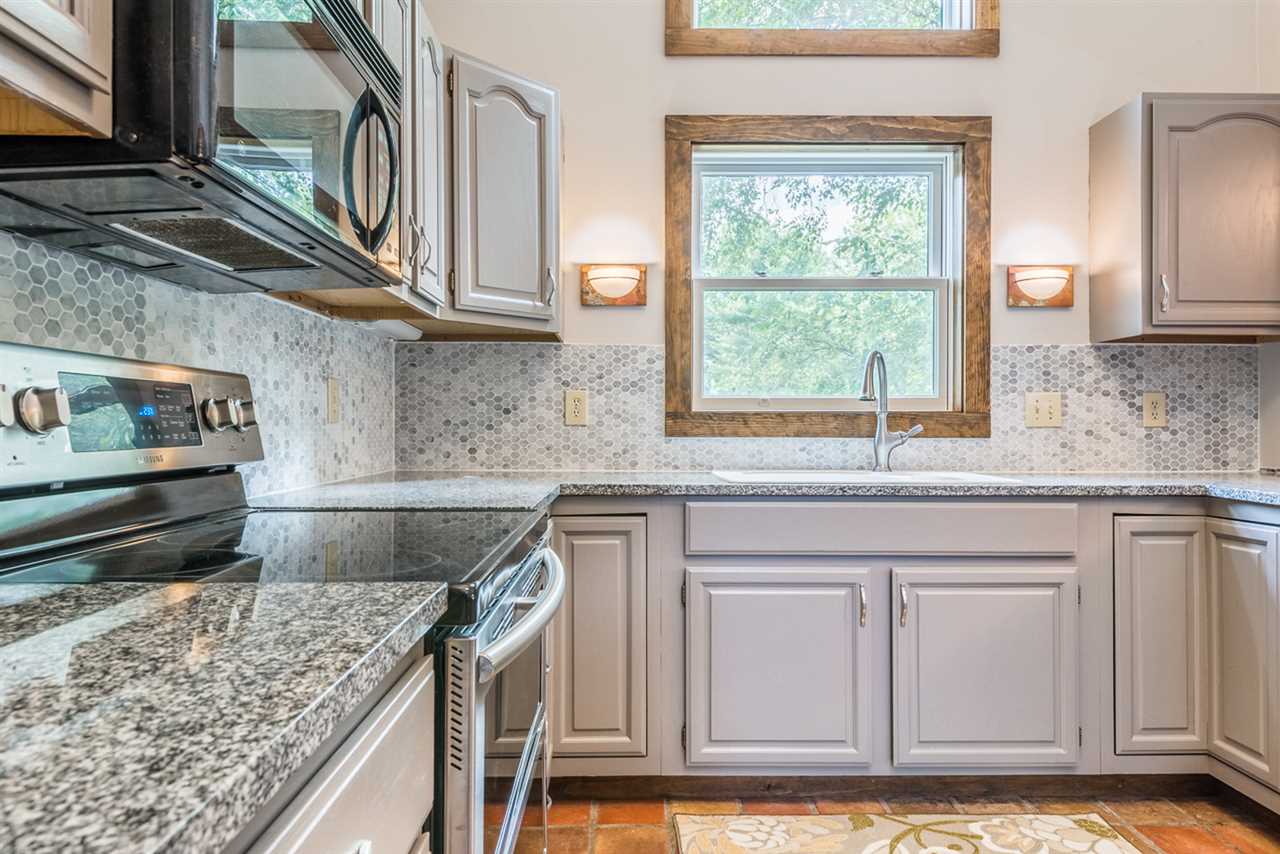 890 Mt Eustis Road Littleton, NH 03561 - Photo 6 of 40