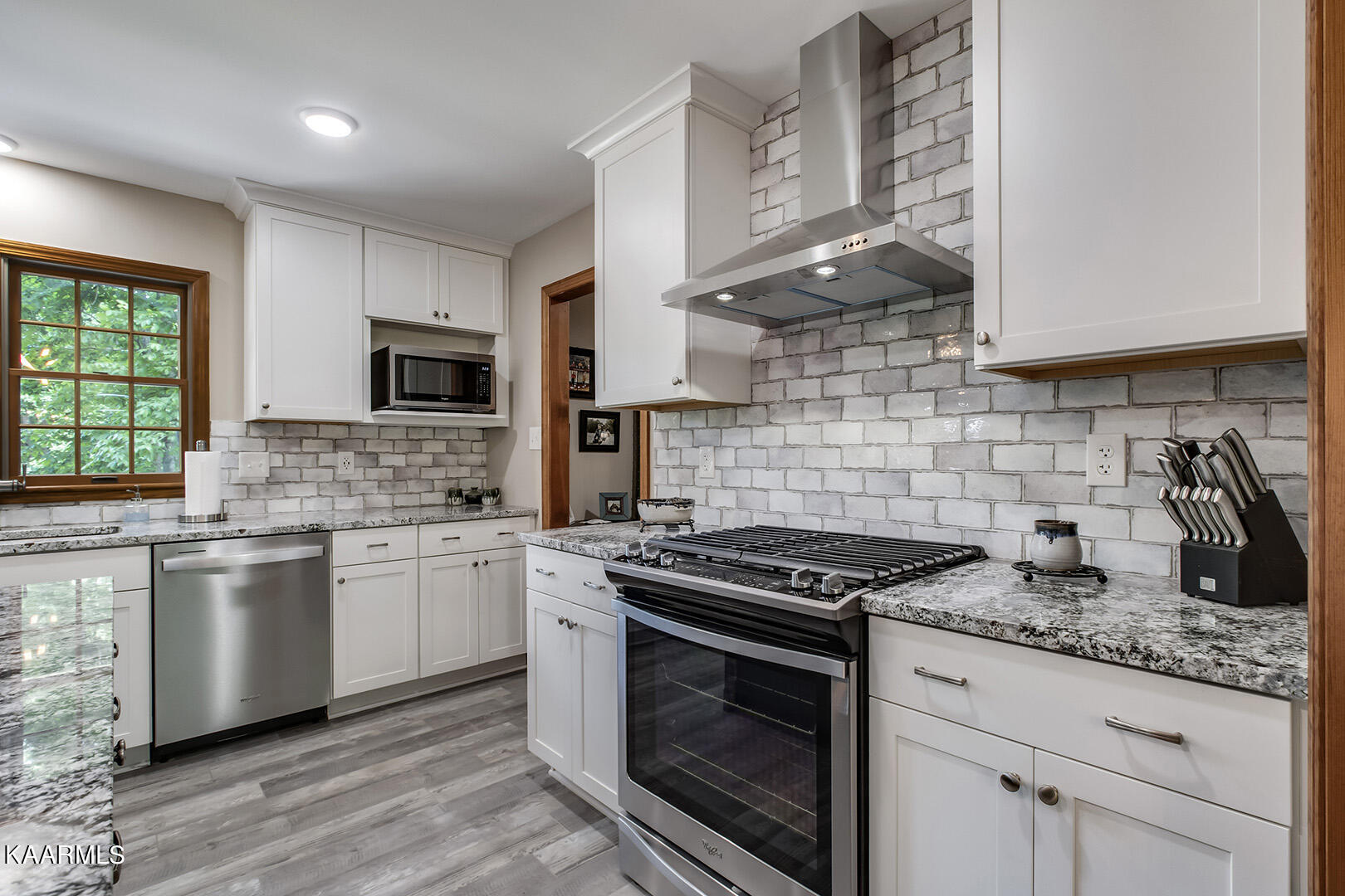 4373 Fairview Road Lenoir City, TN 37772 - Photo 12 of 60 13_FairviewRoad_4373_Kitchen04