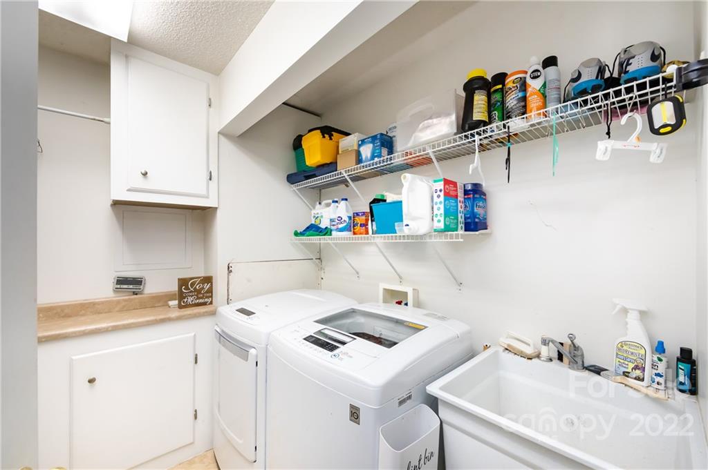 7760 Wallace Lane Denver, NC 28037 - Photo 28 of 48 a utility room with dryer and washer