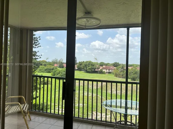 $1,875 | 3821 Environ Boulevard, Unit 505, Lauderhill, FL 33319