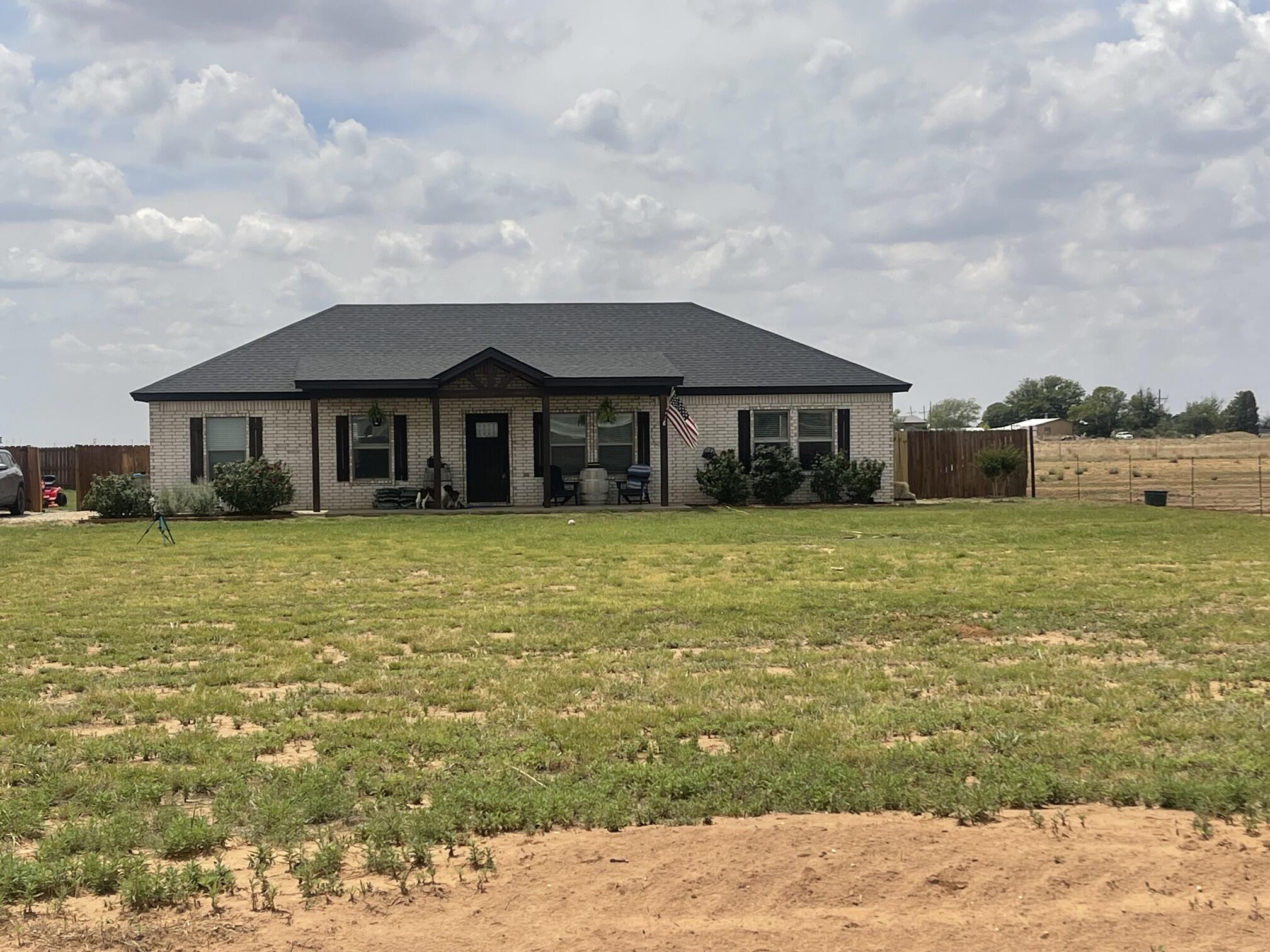 608 C R C R 3760 Slaton, TX 79364 - Photo 1 of 1 IMG_2541