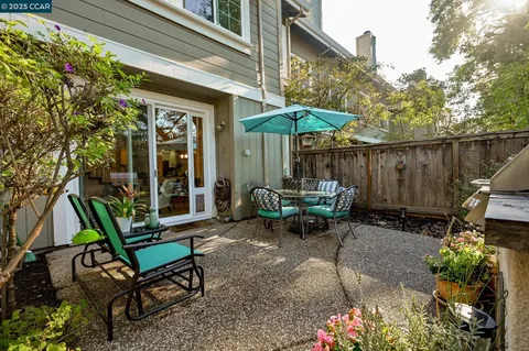 $1,049,000 | 35 Danville Oak Place, Danville, CA 94526