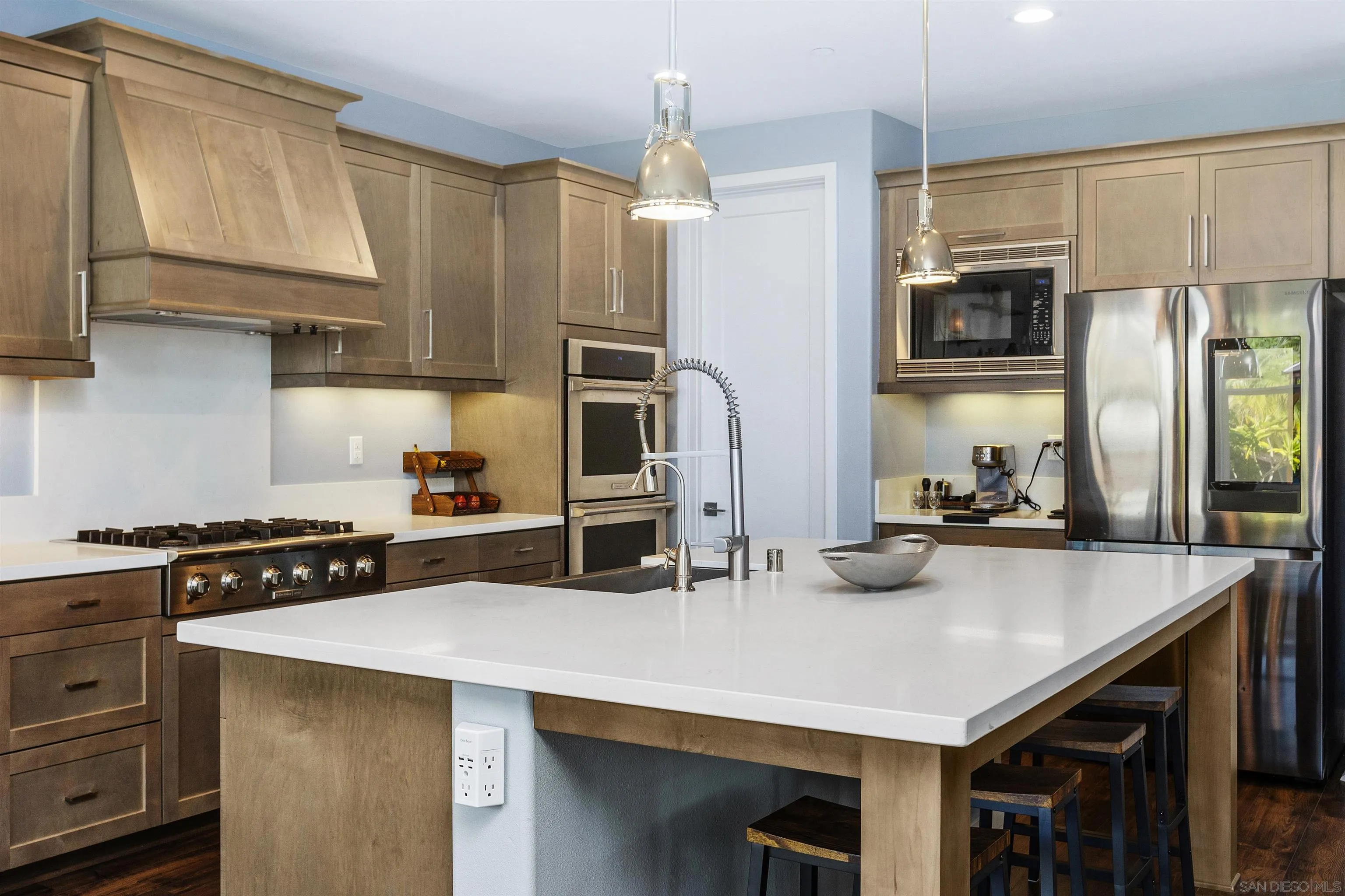 238 Ventasso Way Fallbrook, CA 92028 - Photo 15 of 52 a kitchen with stainless steel appliances a sink a stove and refrigerator