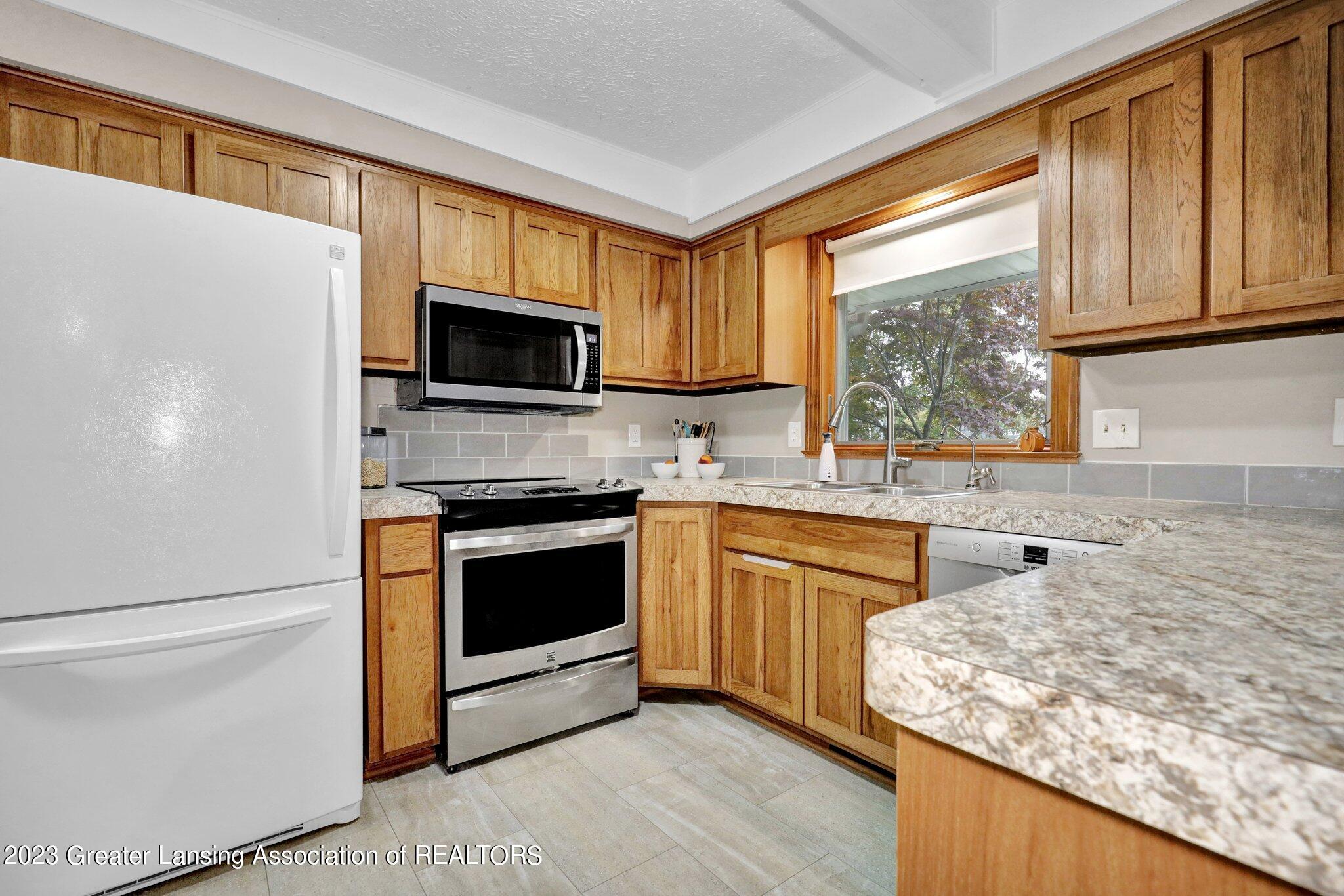 703 Piper Road Haslett, MI 48840 - Photo 15 of 50 8-web-or-mls-Open Ended Media-8