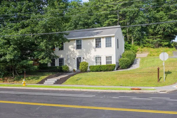 $525,000 | 531 Auburn Street, Portland, ME 04103