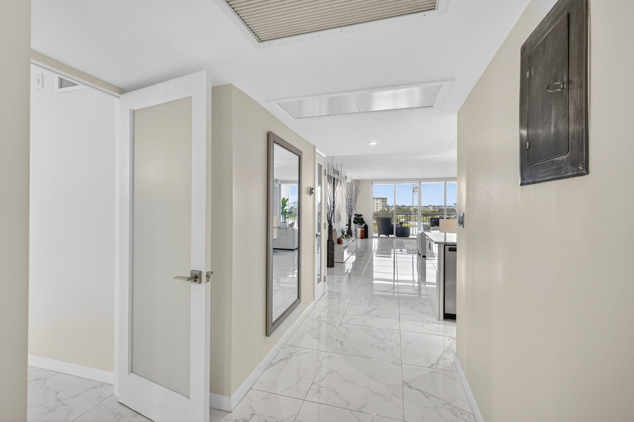 3091 North Course Drive, Unit 710 Pompano Beach, FL 33069 - Photo 34 of 46 a view of a hallway