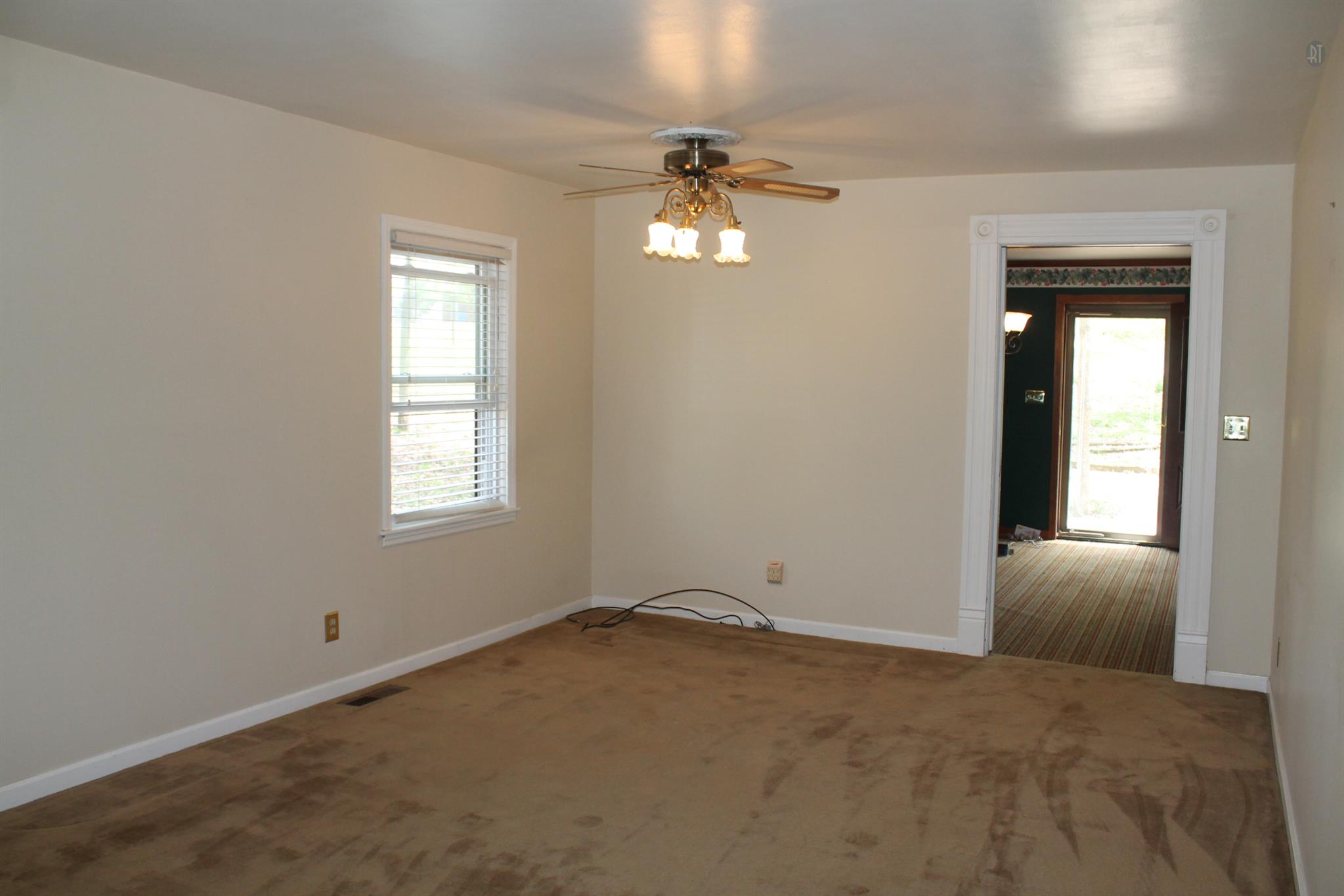 5625 Princeton Road Hopkinsville, KY 42240 - Photo 7 of 28 Gallery Image 7