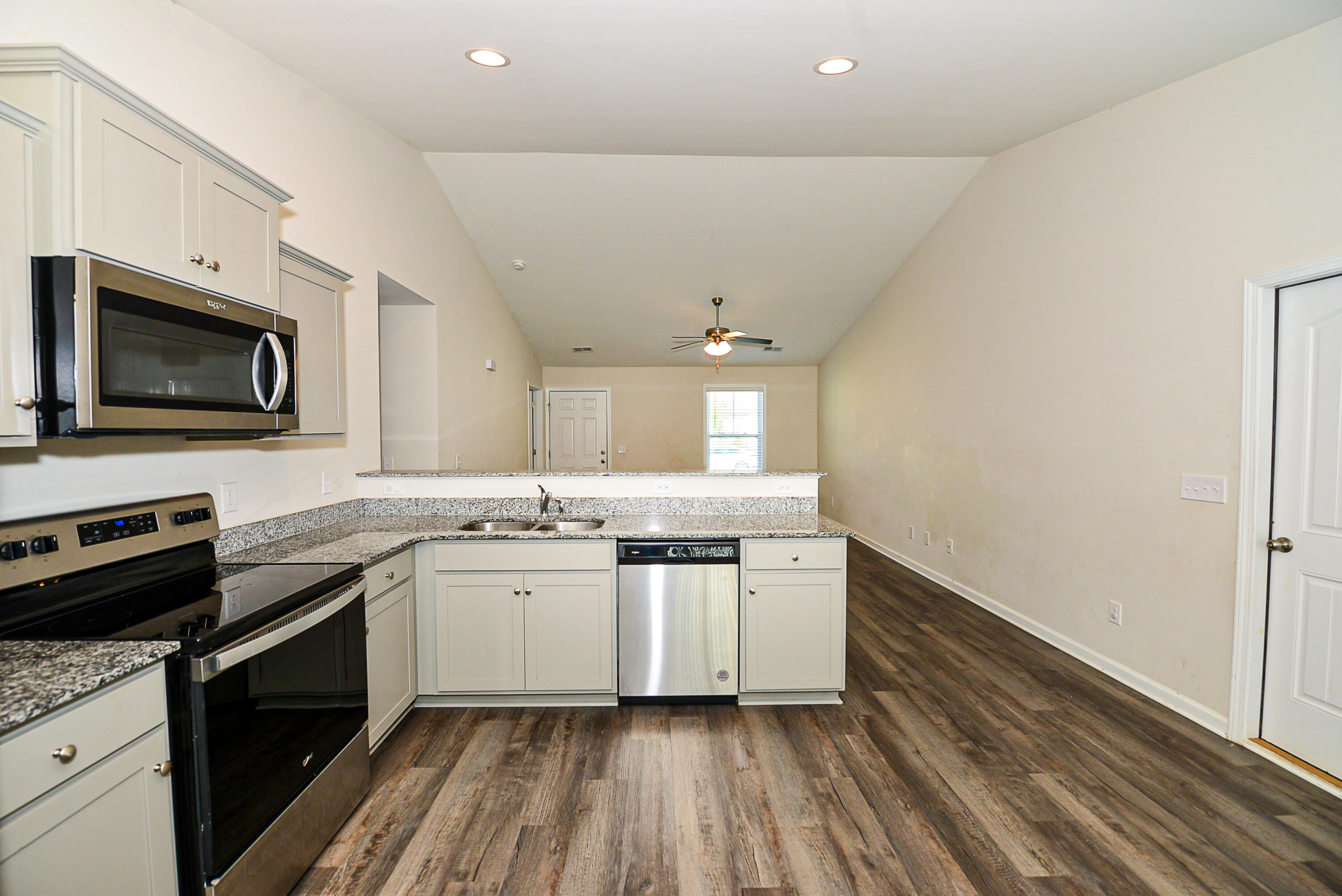 355 Conifer Street Sumter, SC 29154 - Photo 3 of 24