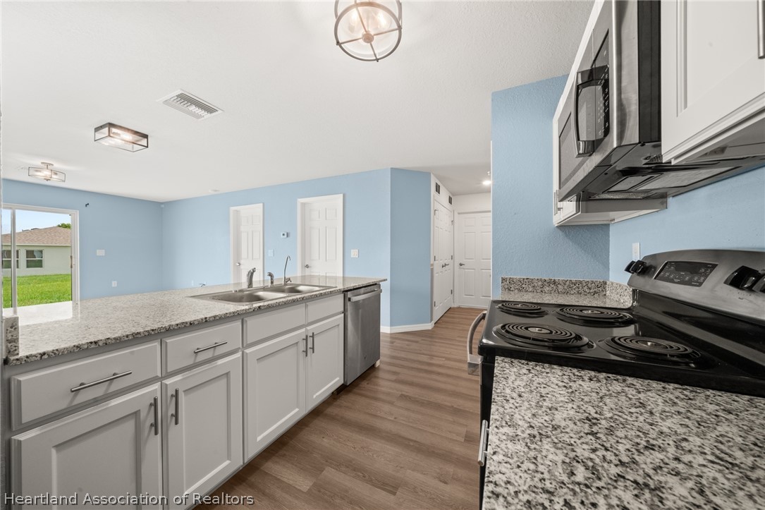 1448 Stone Ridge Circle Sebring, FL 33870 - Photo 7 of 49