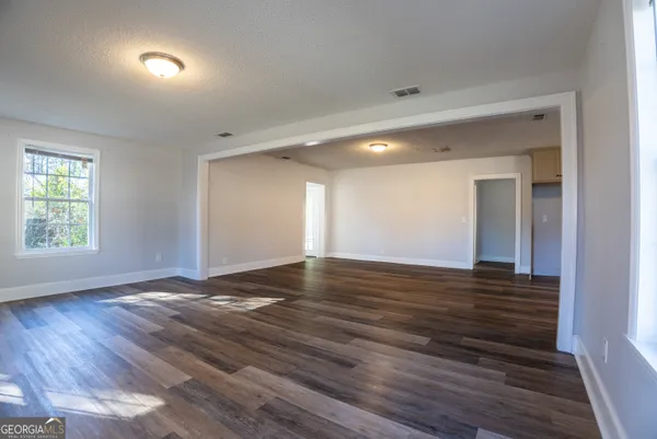 $170,000 | 277 Saunders Street Southwest, Pelham, GA 31779