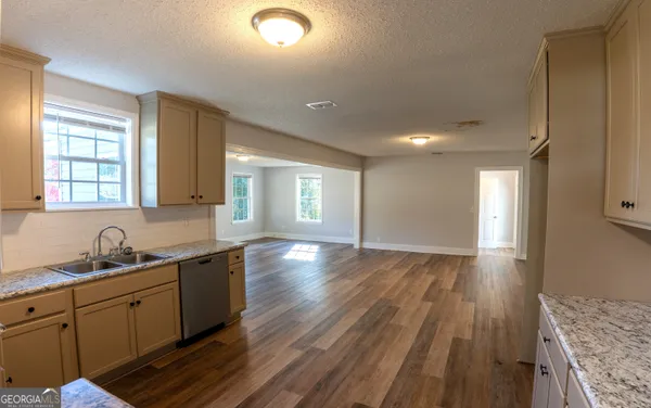 $170,000 | 277 Saunders Street Southwest, Pelham, GA 31779