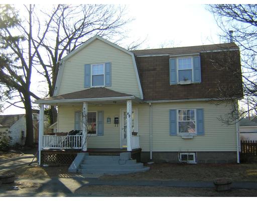 49 Riverside Avenue Quincy, MA 02169 - Photo 3 of 13 Gallery Image 3