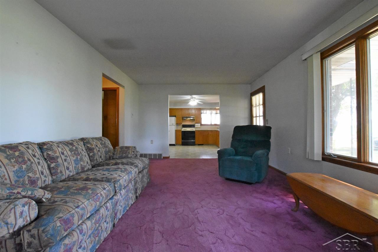 4757 North Iva Road Hemlock, MI 48626 - Photo 9 of 25 31323124-8.JPG