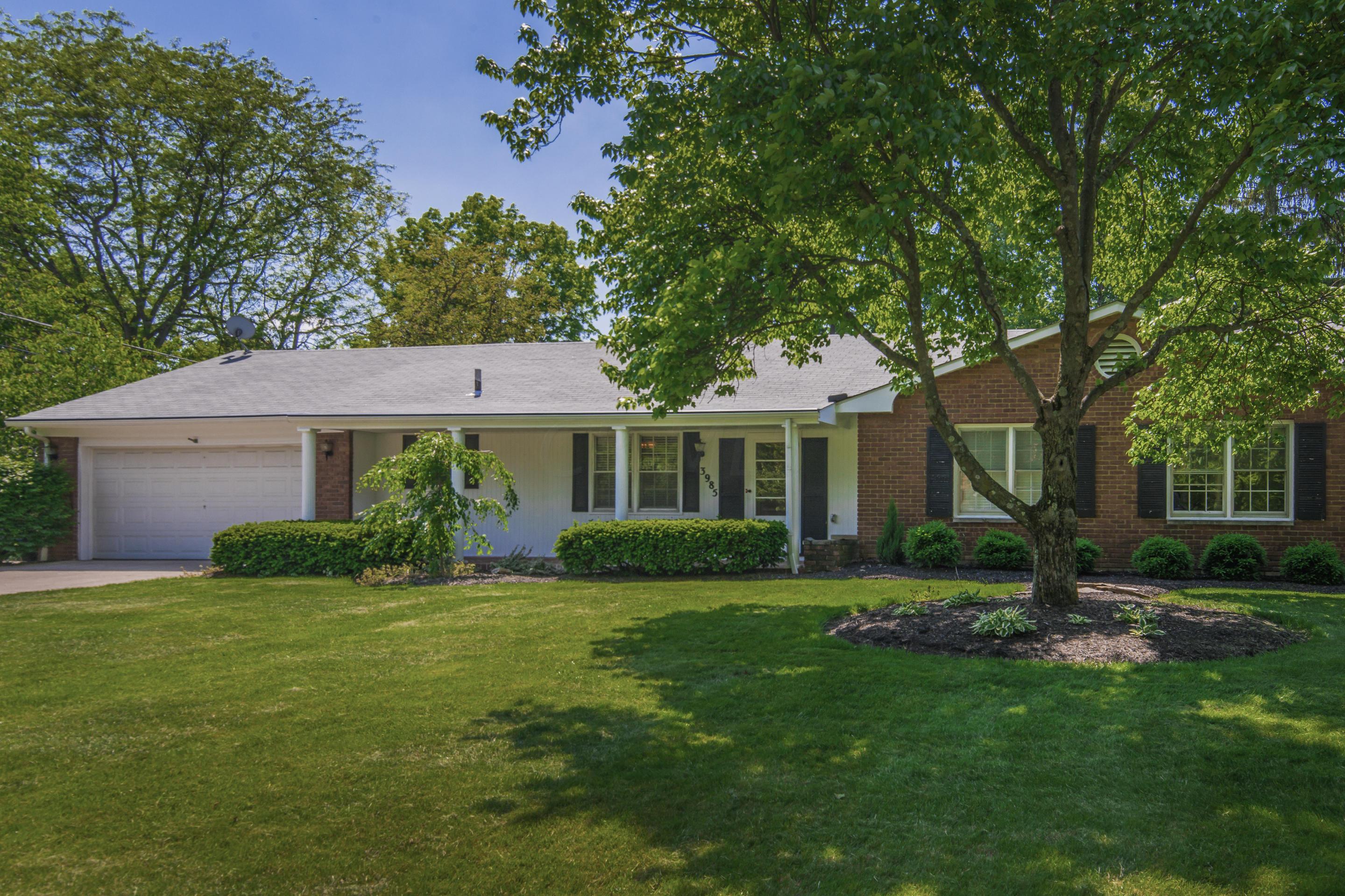 3985 Woodbridge Road Columbus, OH 43220 - Photo 3 of 12