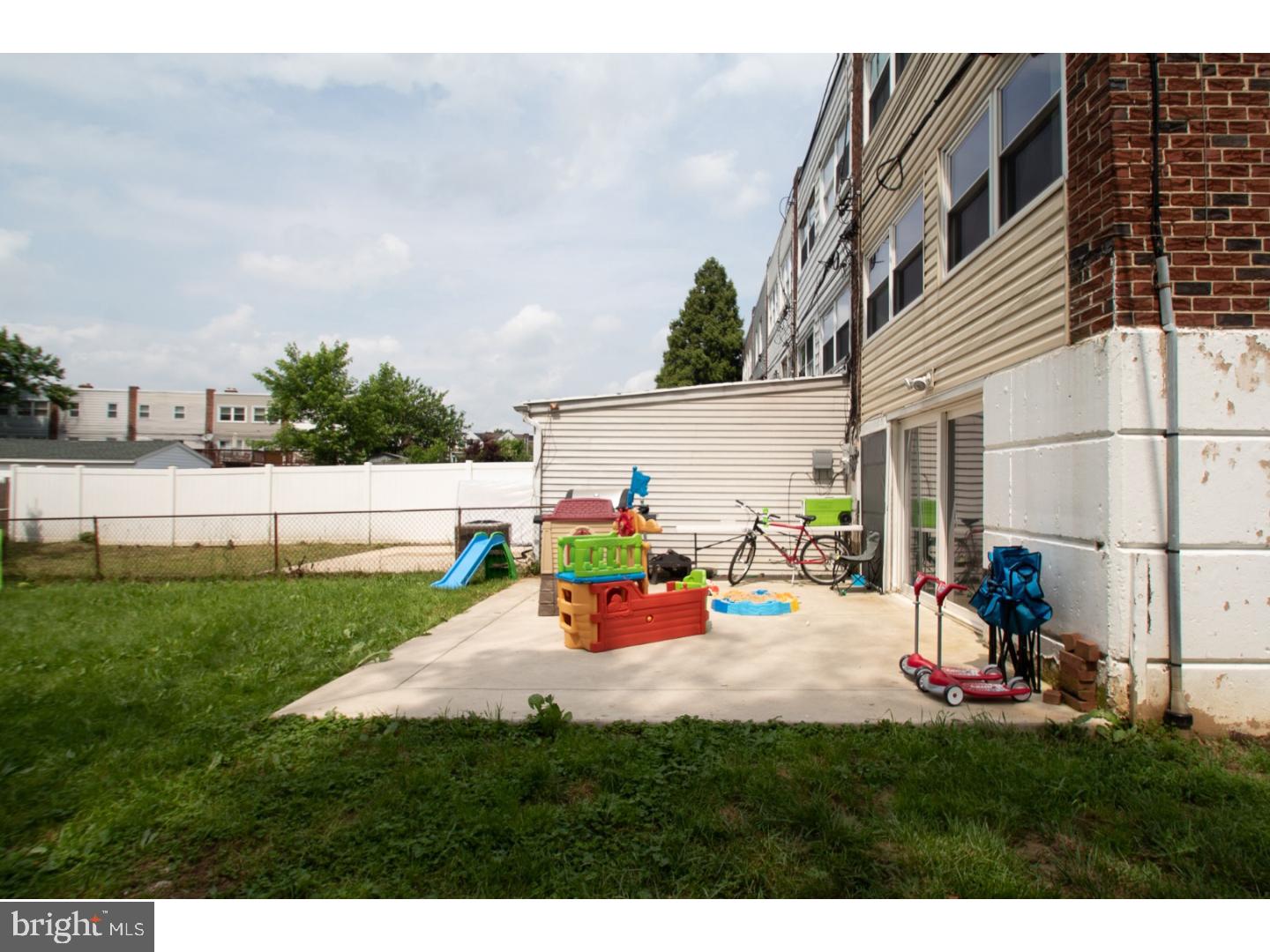 12120 Barbary Road Philadelphia, PA 19154 - Photo 21 of 22 Patio