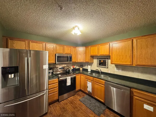 $256,500 | 2231 North Penn Place, Unit 114, North St. Paul, MN 55109