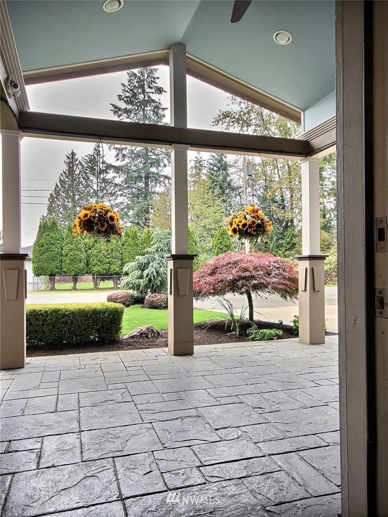 12258 156th Avenue Southeast Renton, WA 98059 - Photo 5 of 25 Gallery Image 5