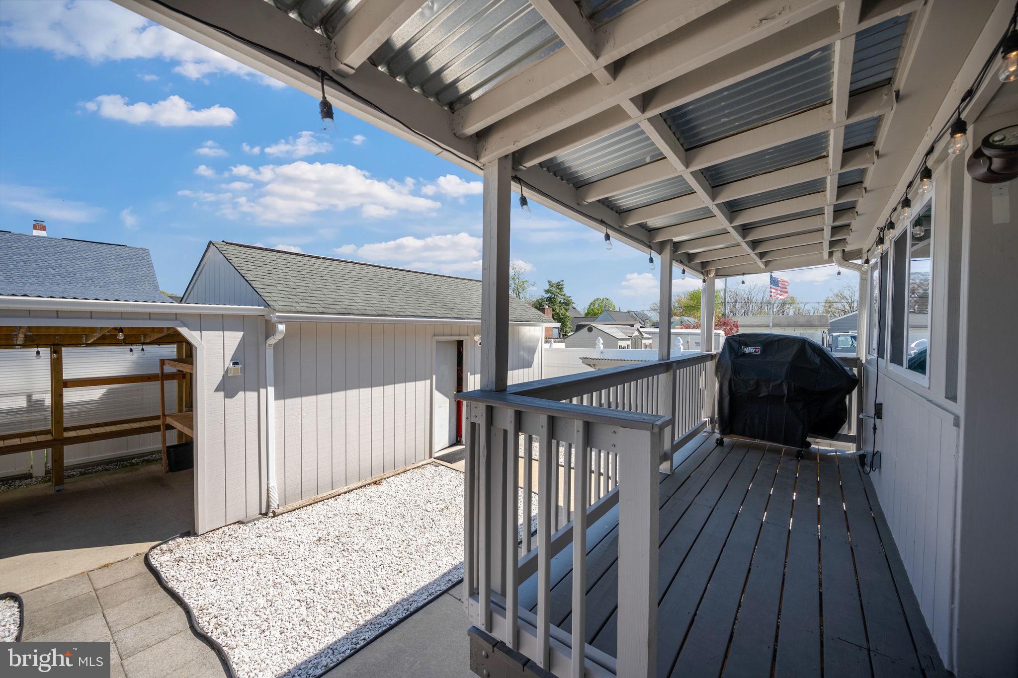 8626 Wise Avenue Baltimore, MD 21222 - Photo 39 of 57 Rear deck