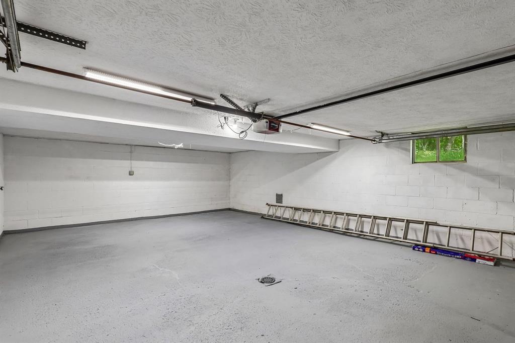 512 Hanover Kendall Road Hookstown, PA 15050 - Photo 7 of 36 Integral Garage
