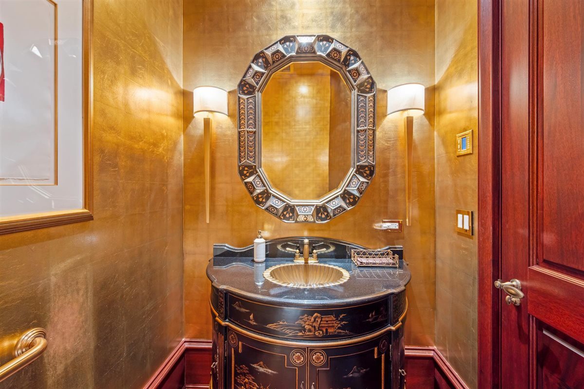 950 Lake Road Lake Forest, IL 60045 - Photo 9 of 72 Gallery Image 9