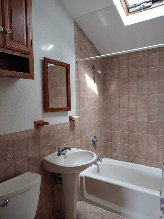 175 Burnham Road Lowell, MA 01852 - Photo 12 of 18 Gallery Image 12