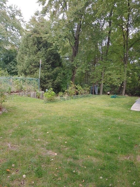 175 Burnham Road Lowell, MA 01852 - Photo 17 of 18 Gallery Image 17