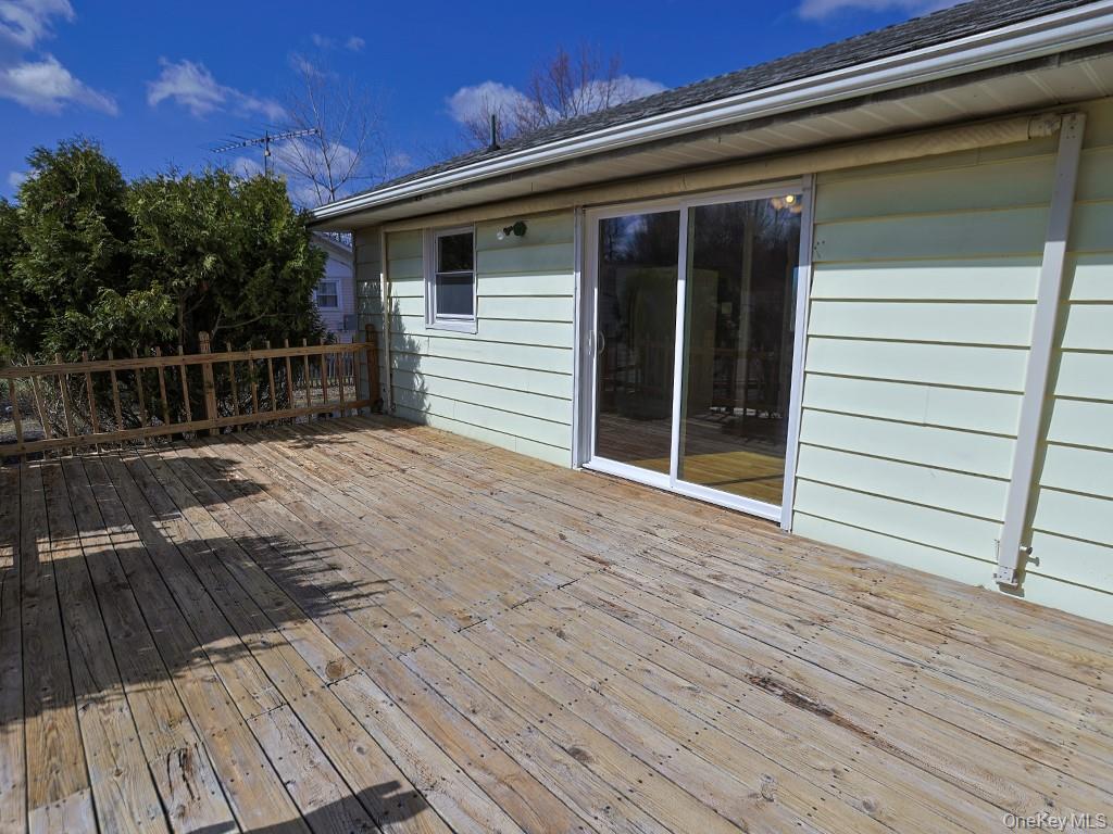 1871 Albany Post Road Wallkill, NY 12589 - Photo 11 of 43