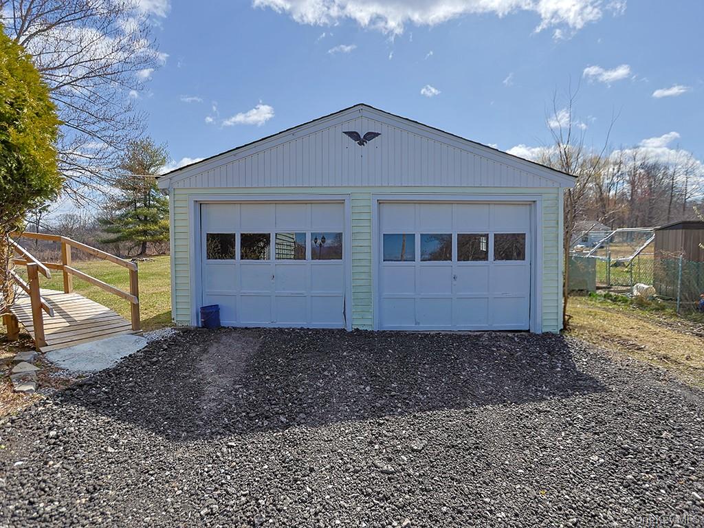 1871 Albany Post Road Wallkill, NY 12589 - Photo 13 of 43