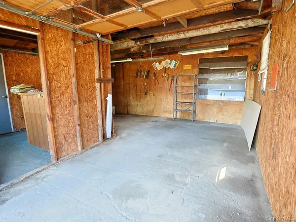 $375,000 | 1871 Albany Post Road, Wallkill, NY 12589