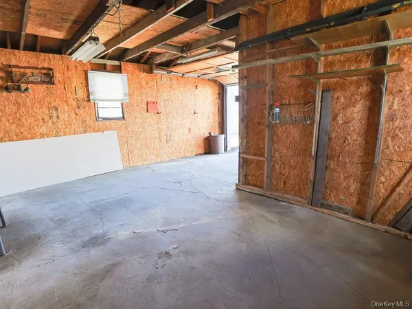 $375,000 | 1871 Albany Post Road, Wallkill, NY 12589