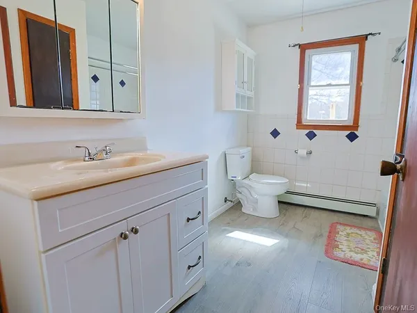 $375,000 | 1871 Albany Post Road, Wallkill, NY 12589