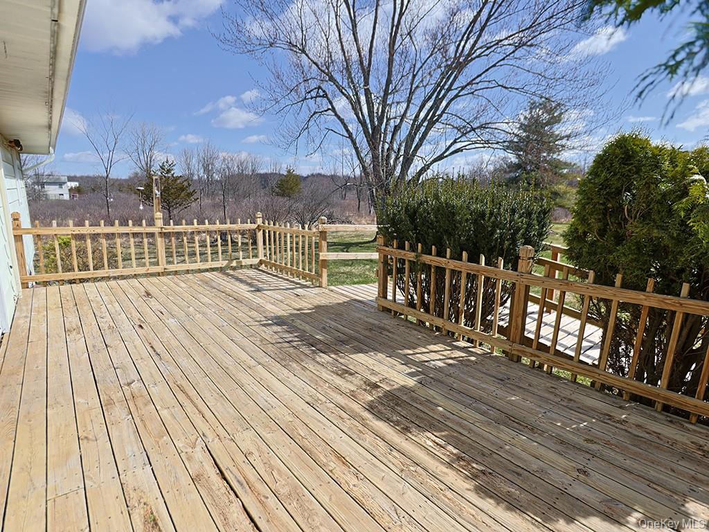 1871 Albany Post Road Wallkill, NY 12589 - Photo 10 of 43