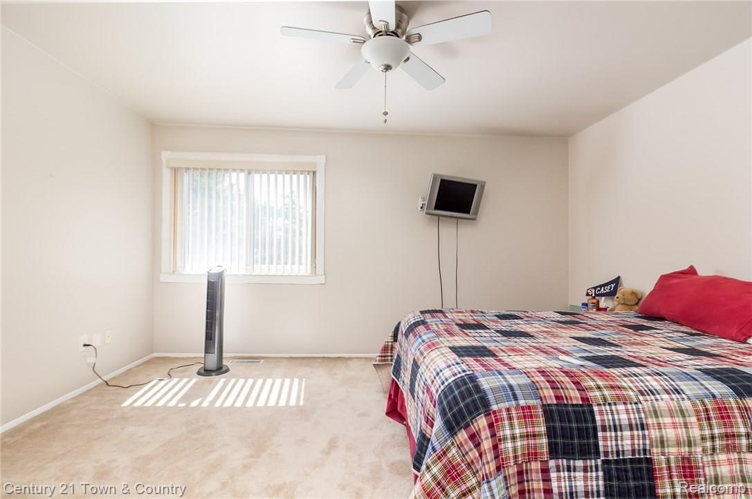 723 Baker Street Rochester, MI 48307 - Photo 27 of 37 723 Baker (27 of 37).jpg