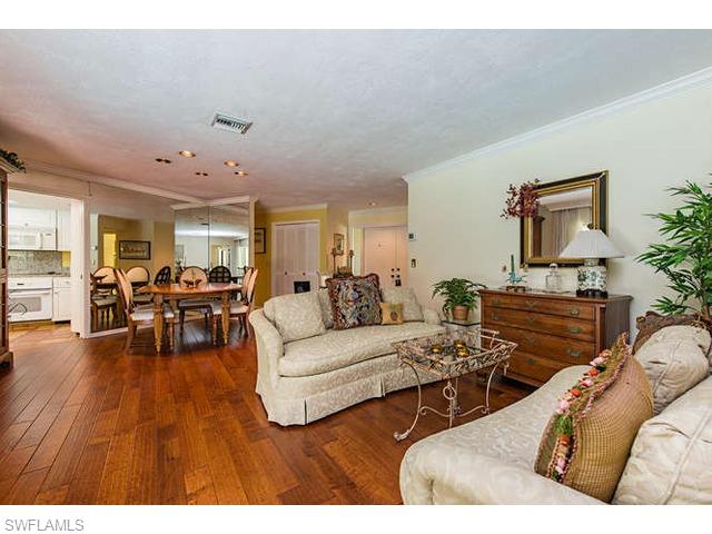 3878 Crayton Road Naples, FL 34103 - Photo 5 of 9 Gallery Image 5