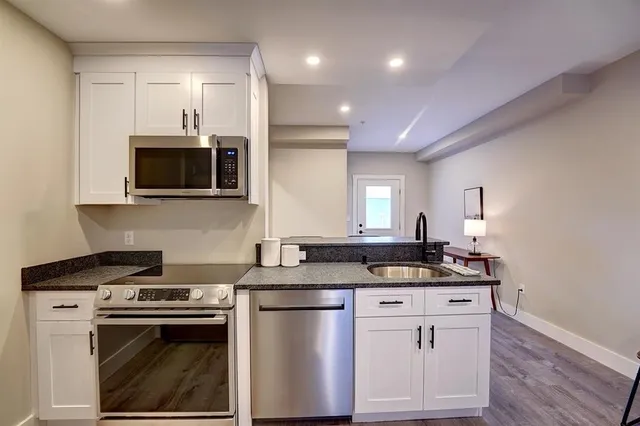 $3,800 | 621 Islington Street, Unit C, Portsmouth, NH 03801