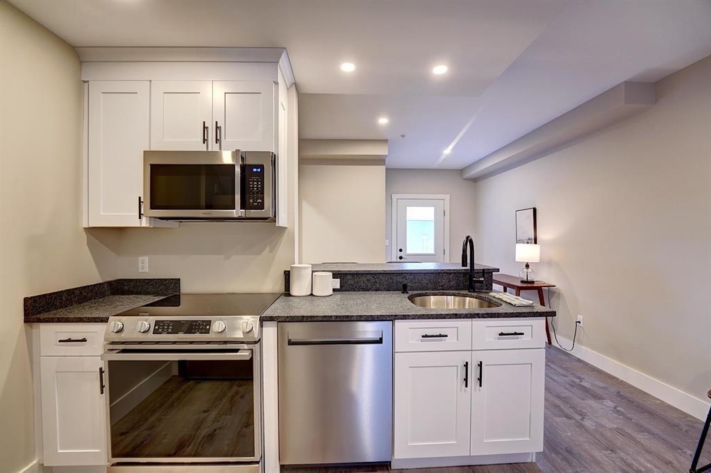 621 Islington Street, Unit C Portsmouth, NH 03801 - Photo 3 of 10