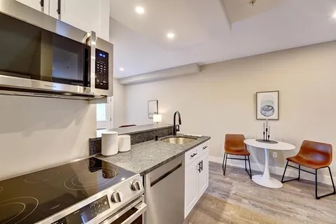 $3,800 | 621 Islington Street, Unit C, Portsmouth, NH 03801