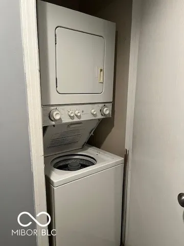 $1,275 | 88 Keran Manor Court, Unit C, Greenwood, IN 46142