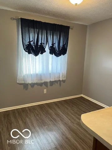 $1,275 | 88 Keran Manor Court, Unit C, Greenwood, IN 46142