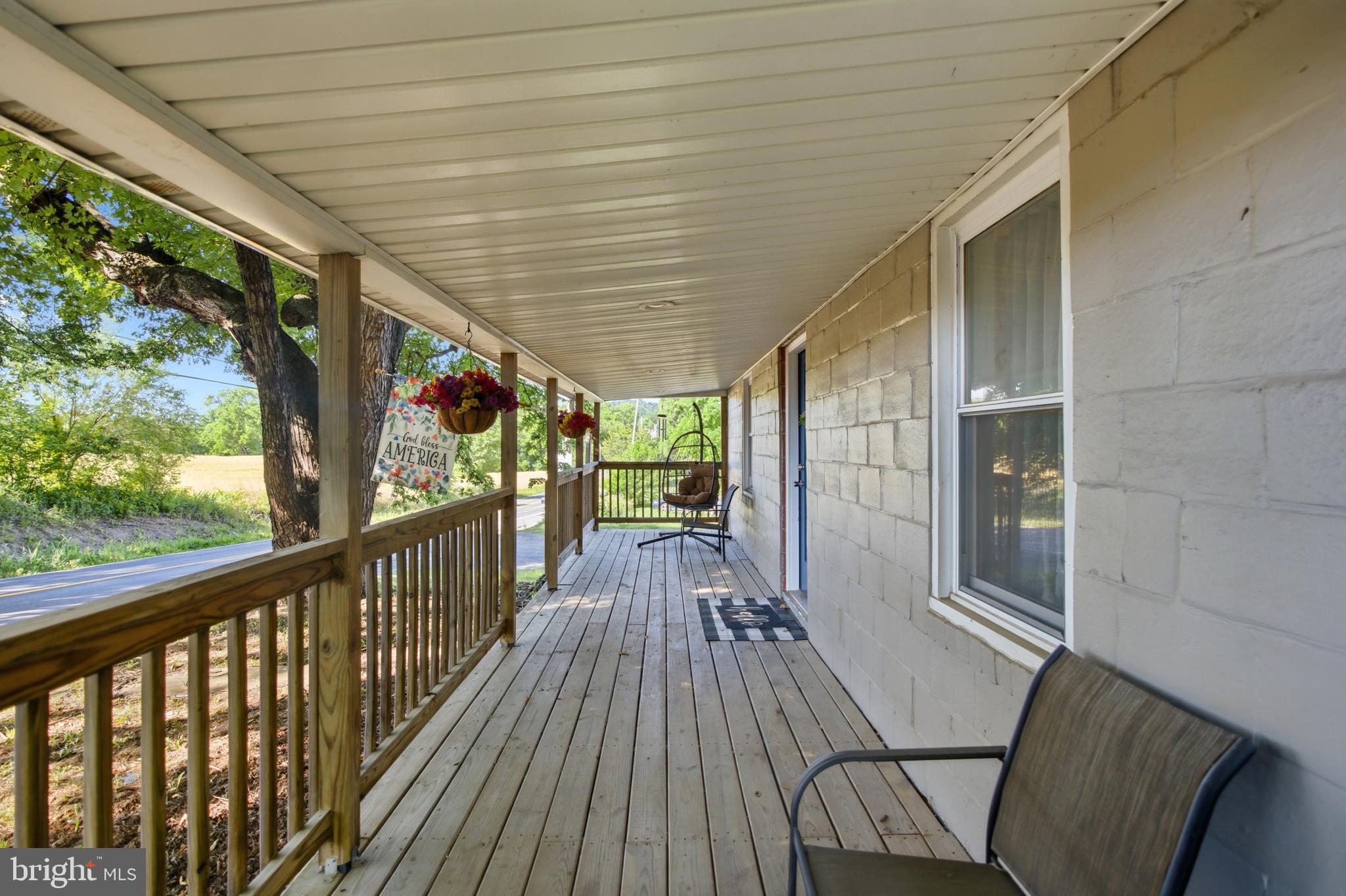 991 Hammonds Mill Road Hedgesville, WV 25427 - Photo 3 of 33