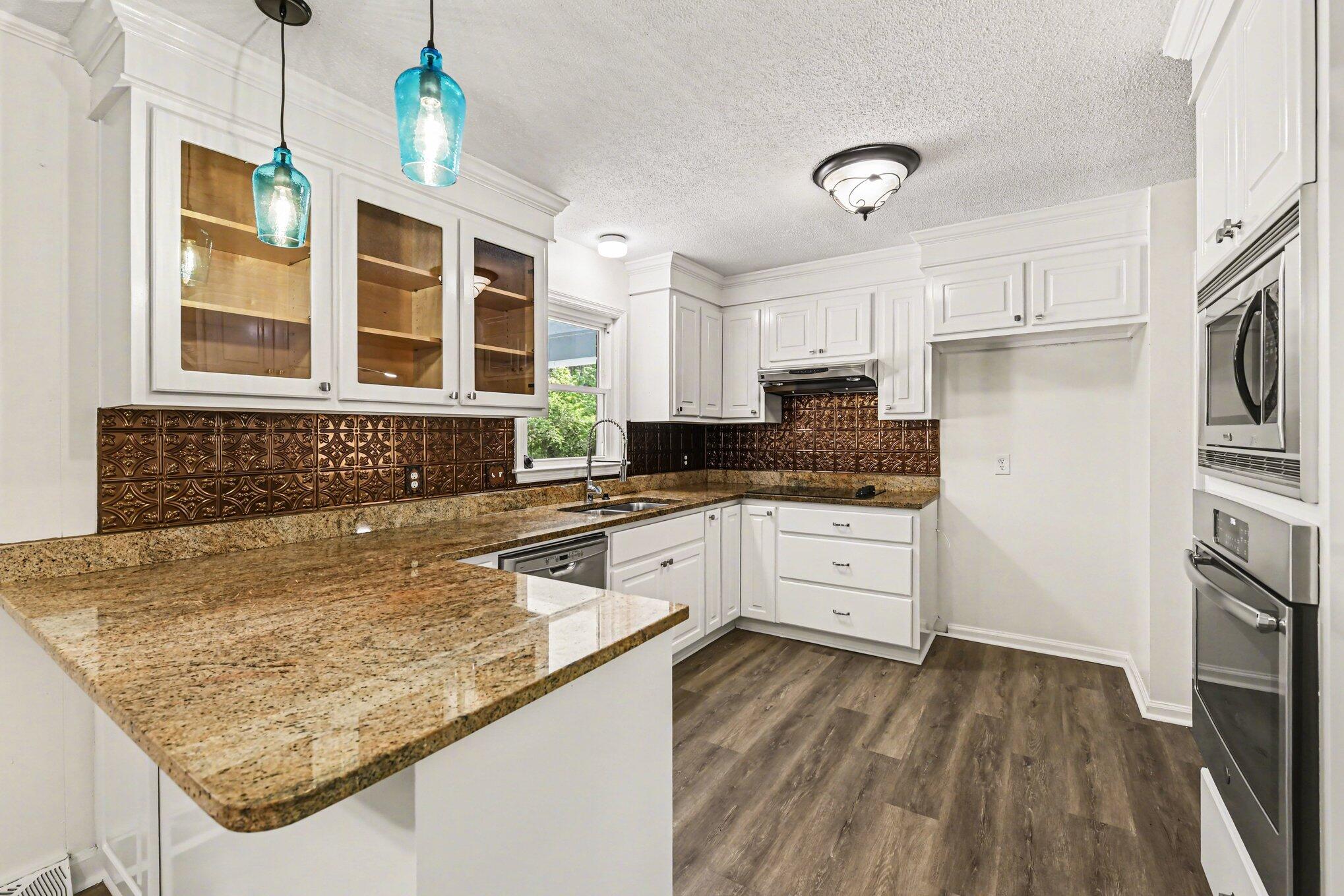 100 Kent Circle Ladson, SC 29456 - Photo 4 of 26 kitchen view A
