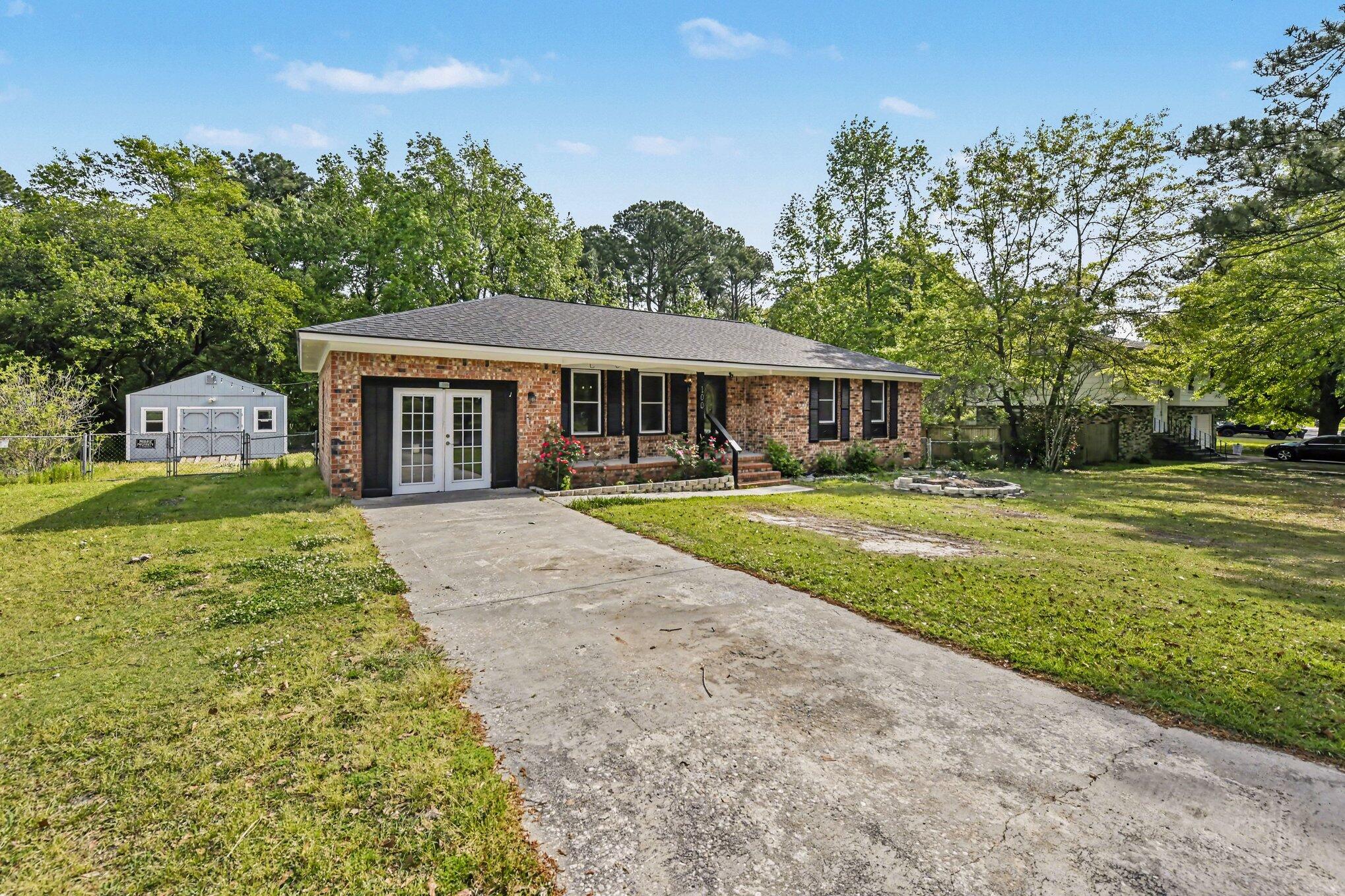 100 Kent Circle Ladson, SC 29456 - Photo 7 of 26 driveway