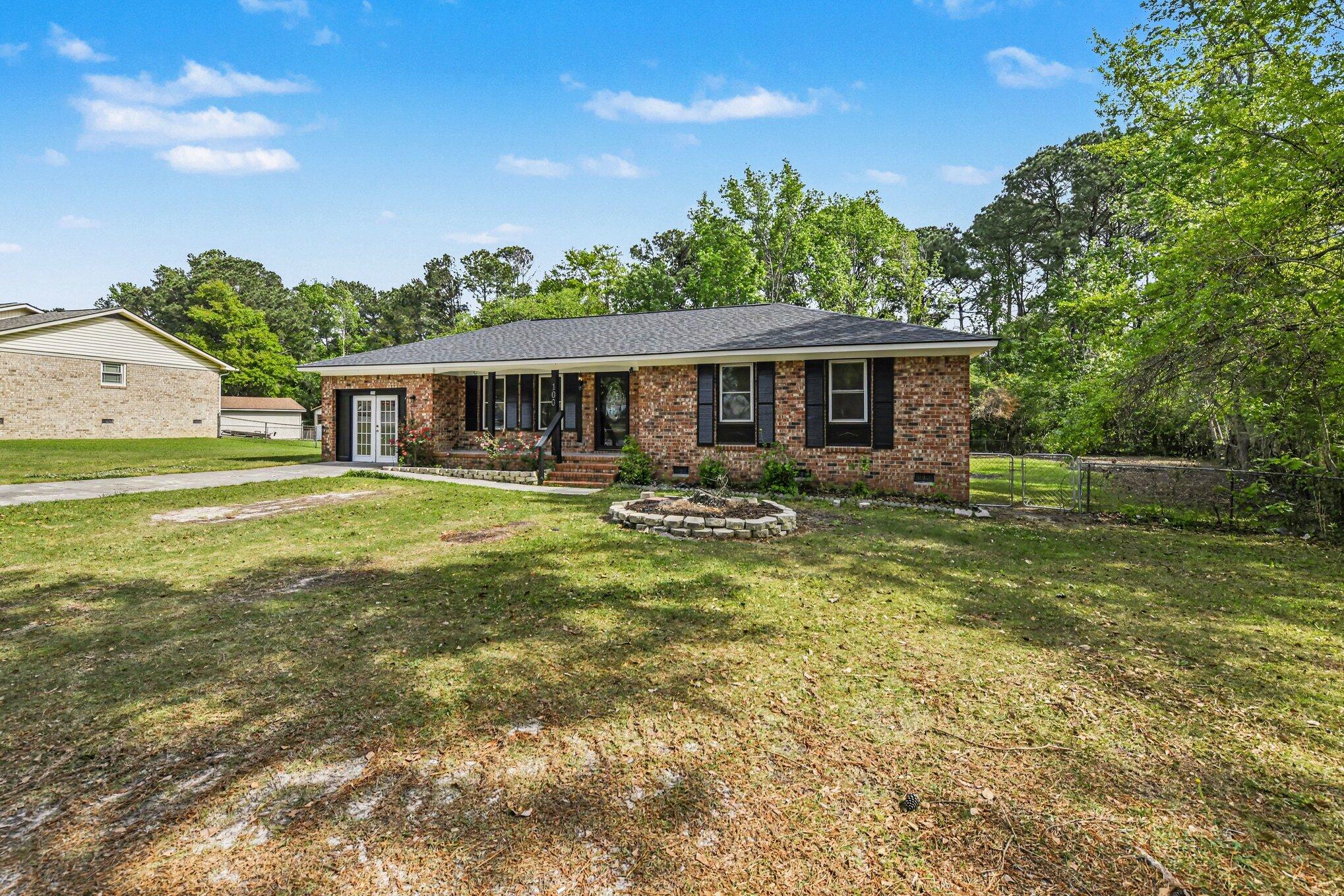 100 Kent Circle Ladson, SC 29456 - Photo 8 of 26 front right