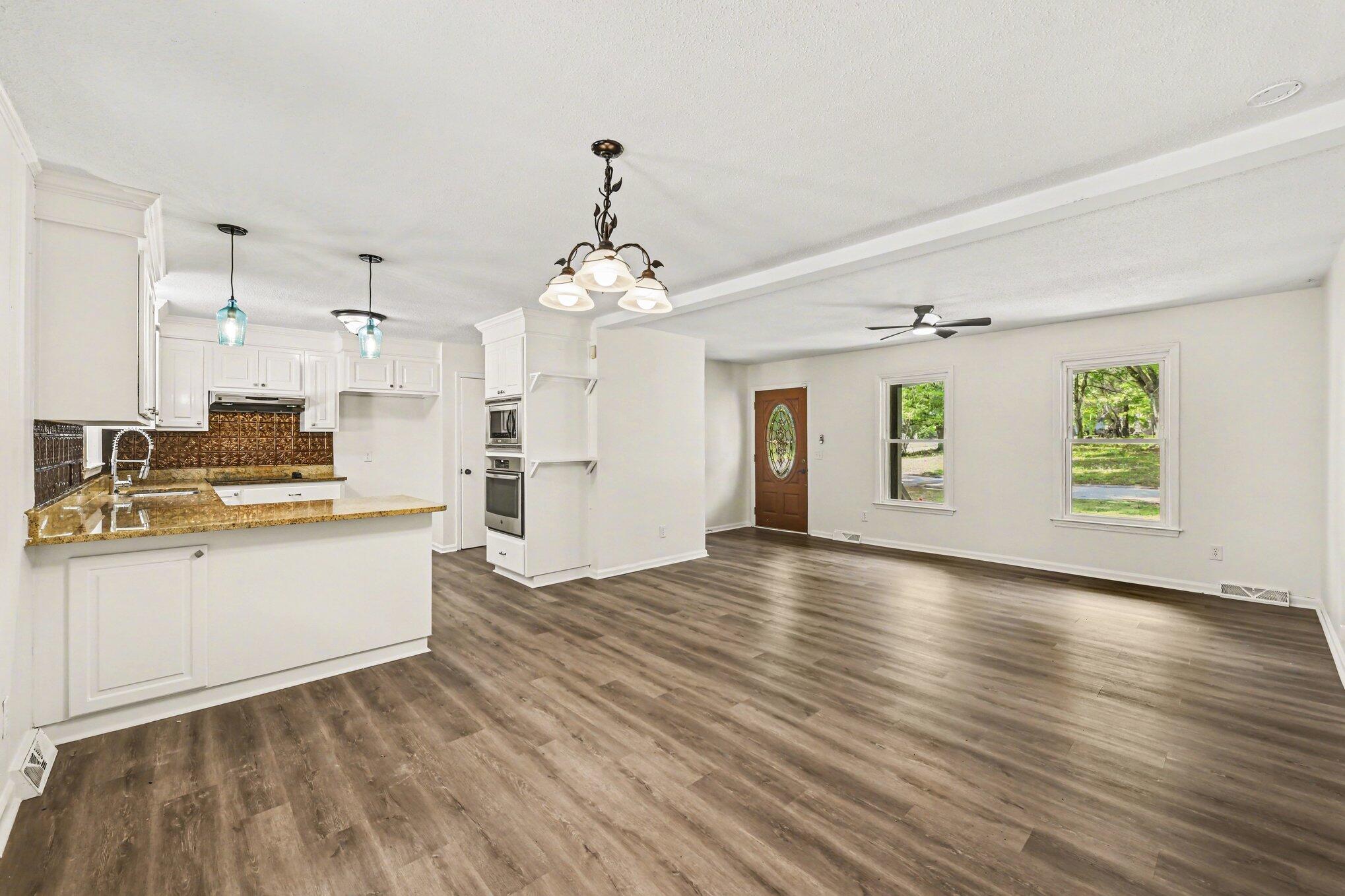 100 Kent Circle Ladson, SC 29456 - Photo 10 of 26 dining area view