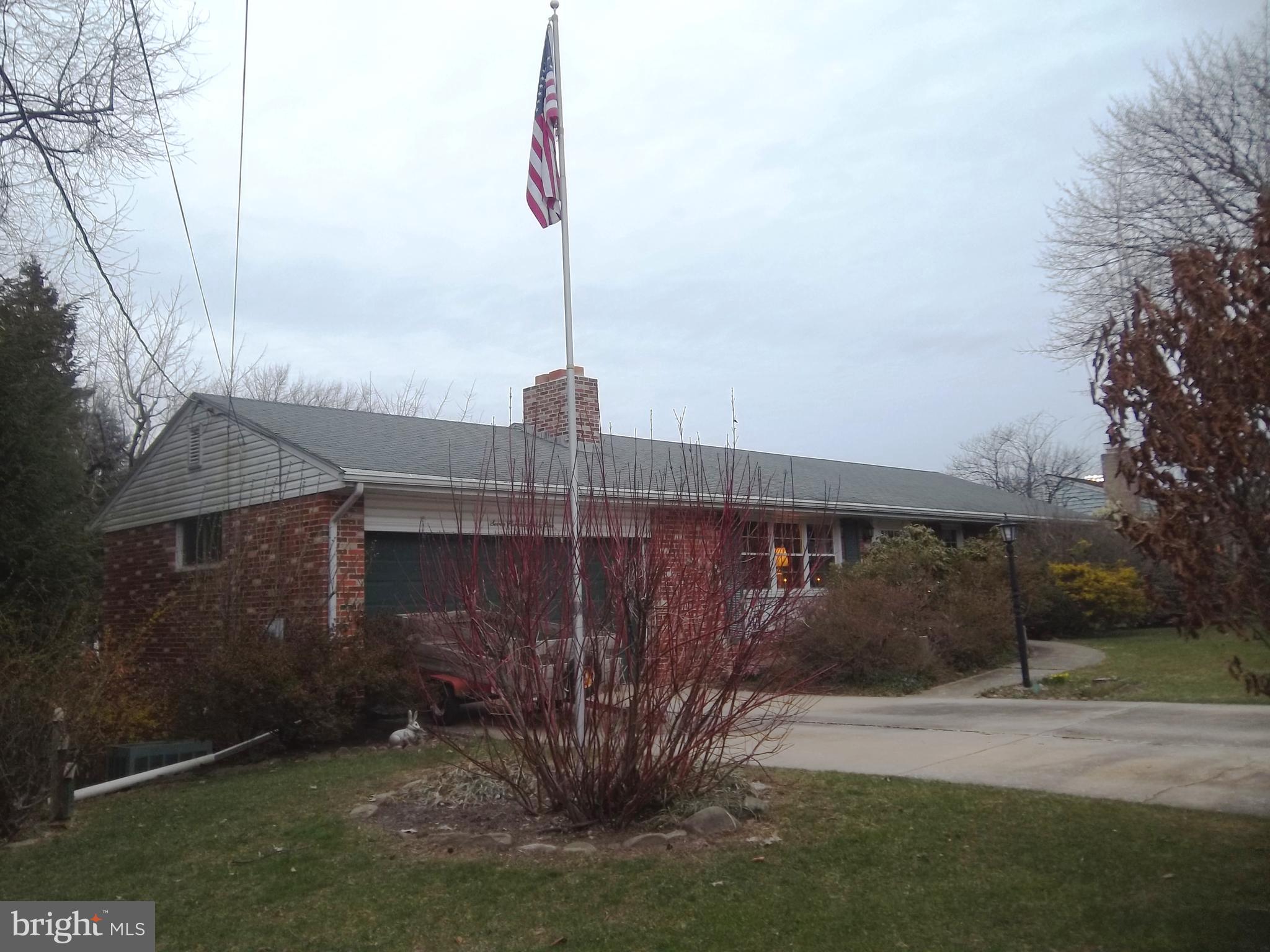 761 Hillcrest Road York, PA 17403 - Photo 2 of 25 Gallery Image 2