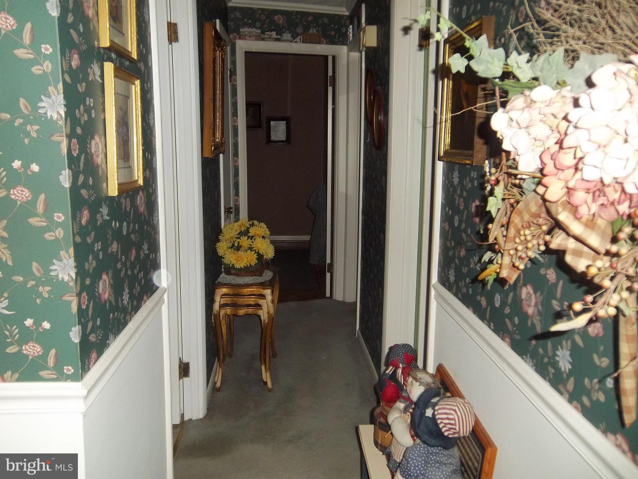 761 Hillcrest Road York, PA 17403 - Photo 5 of 25 Gallery Image 5